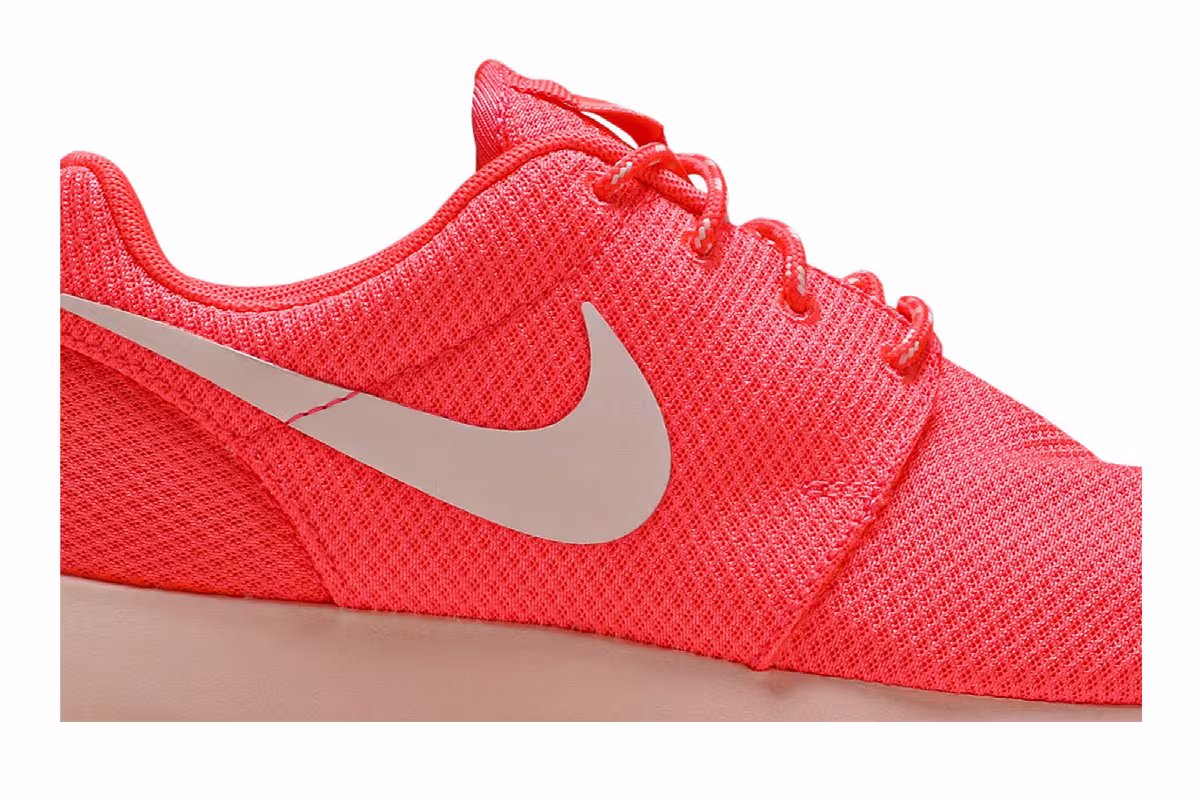 Nike Women's Roshe Run, view 3
