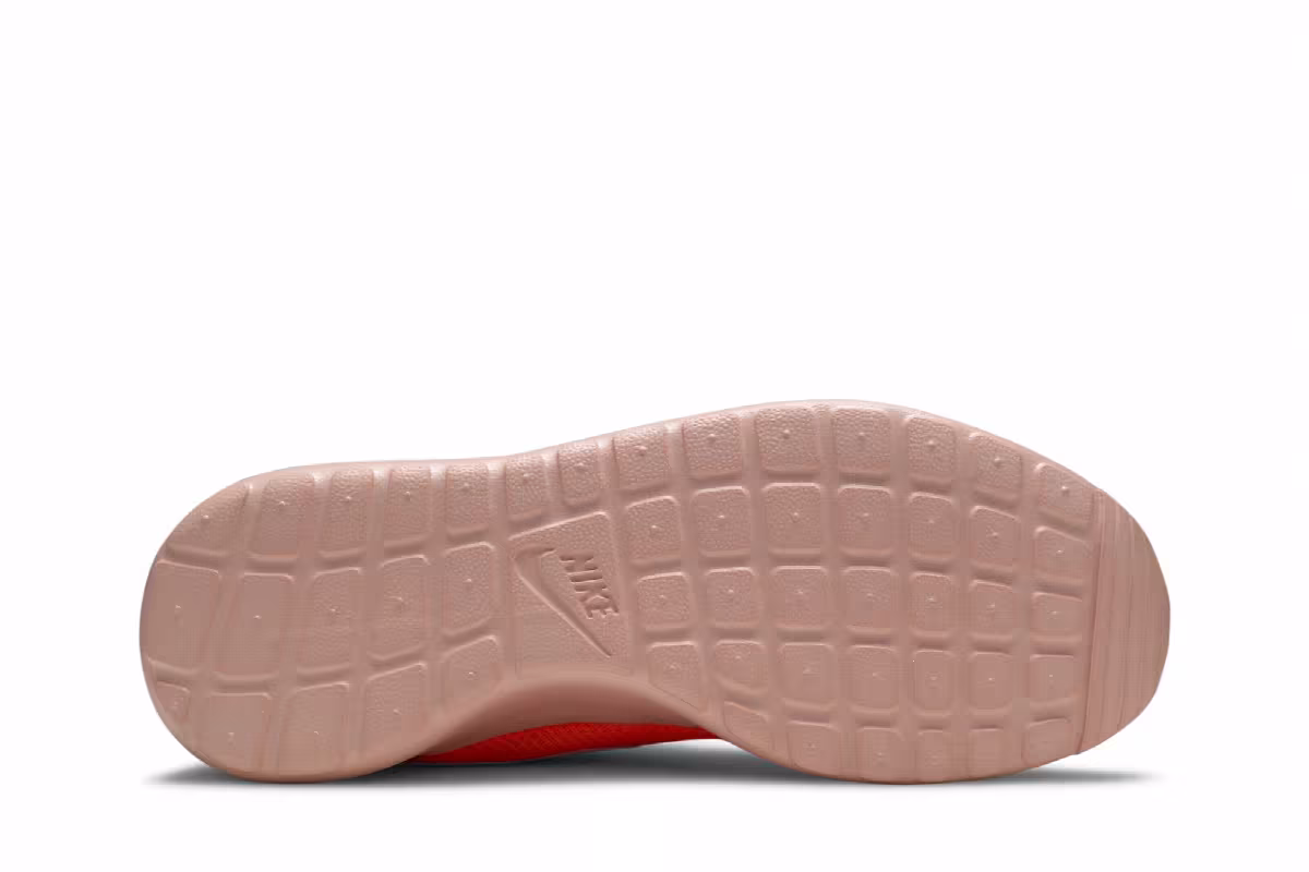 Nike Women's Roshe Run, view 5