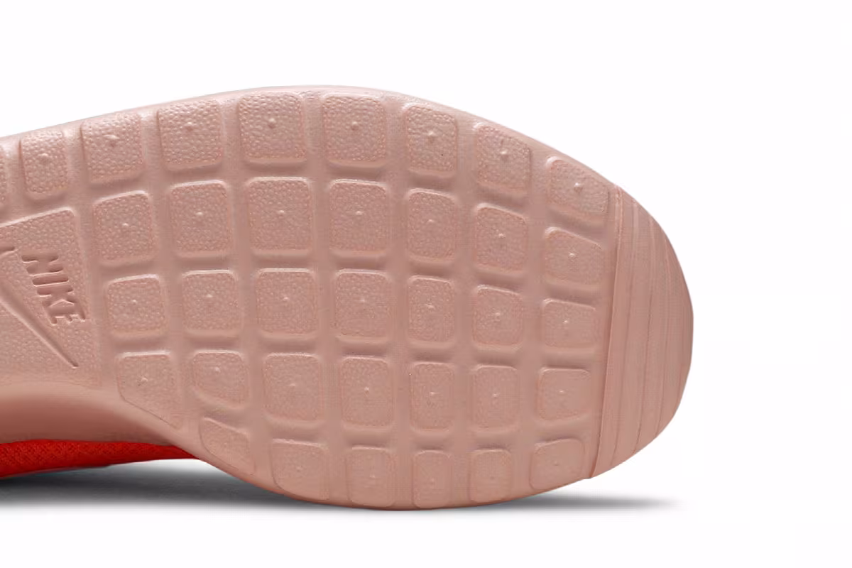 Nike Women's Roshe Run, view 6