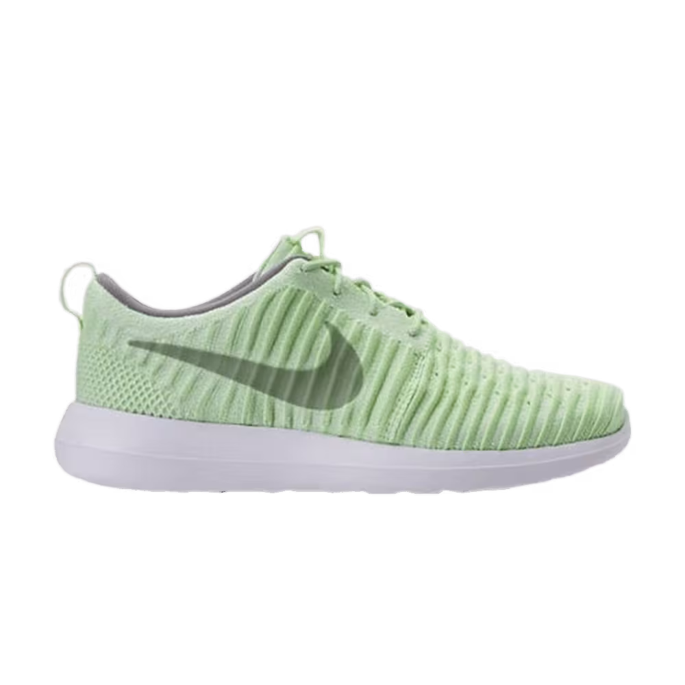 Nike Women's Roshe Two Flyknit Vapor Green