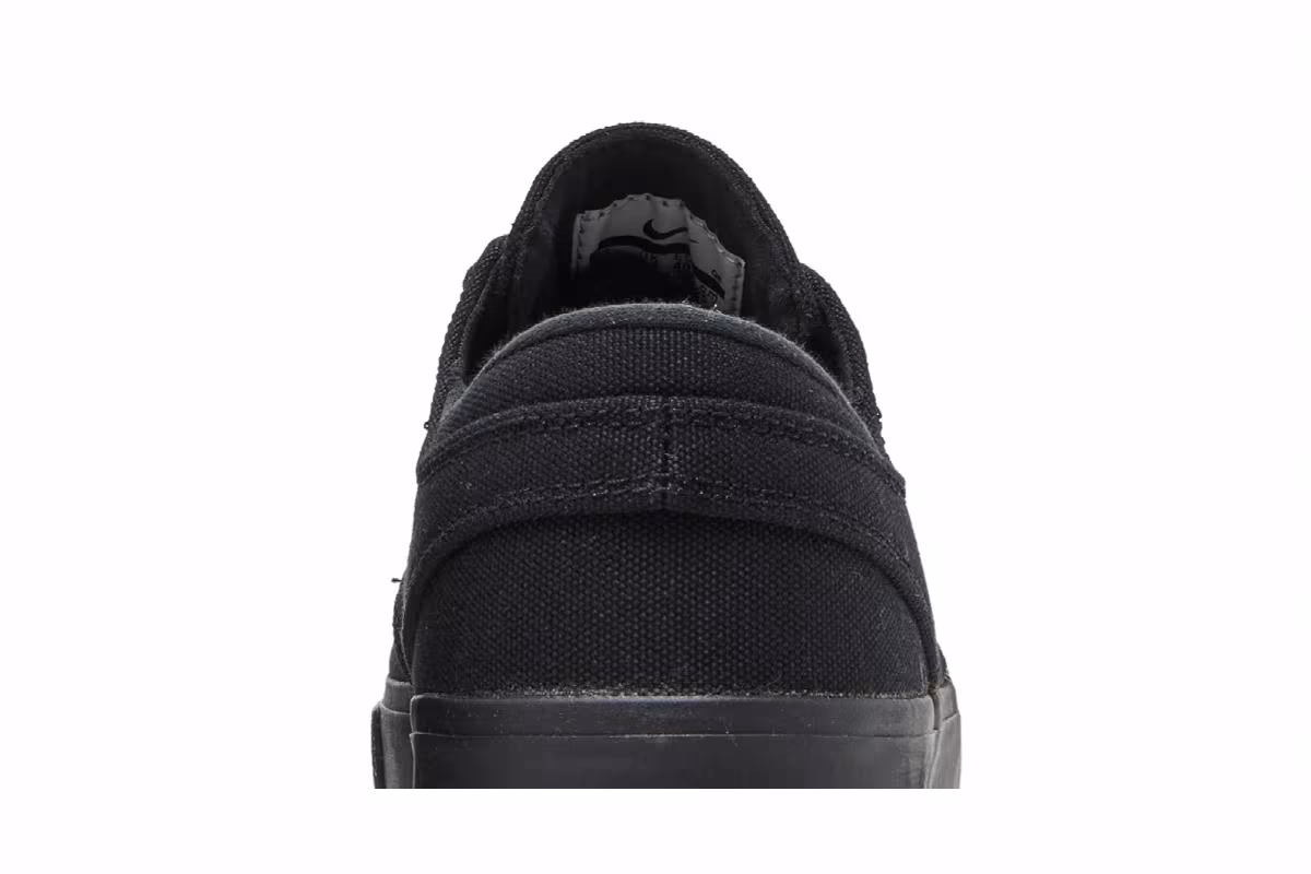 Nike Zoom Stefan Janoski Canvas RM SB Triple Black, view 8