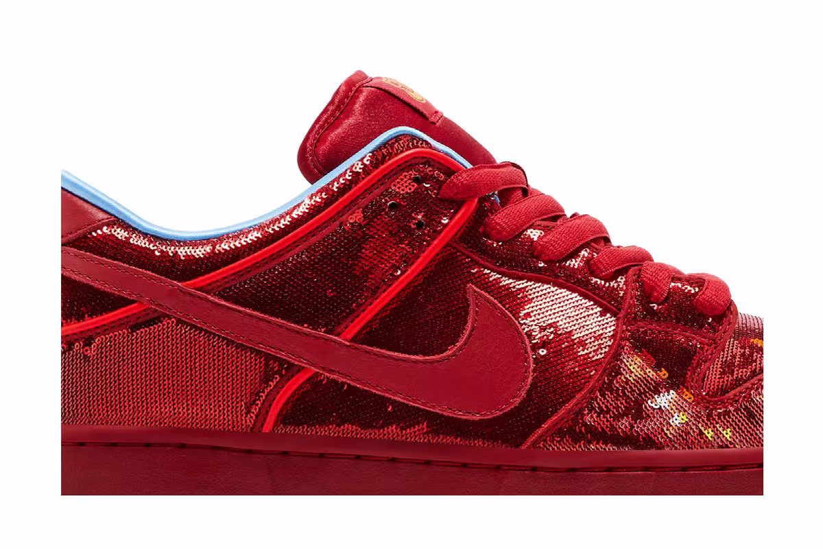 The Wizard of Oz x Nike Dunk Low SB Ruby Red Slipper, view 3