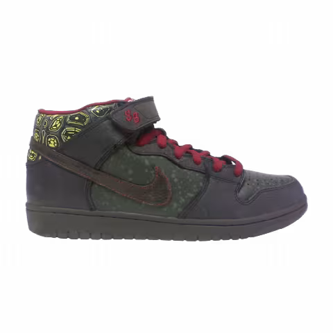 SPoT x Nike SB Dunk Mid Premium 'Moat'