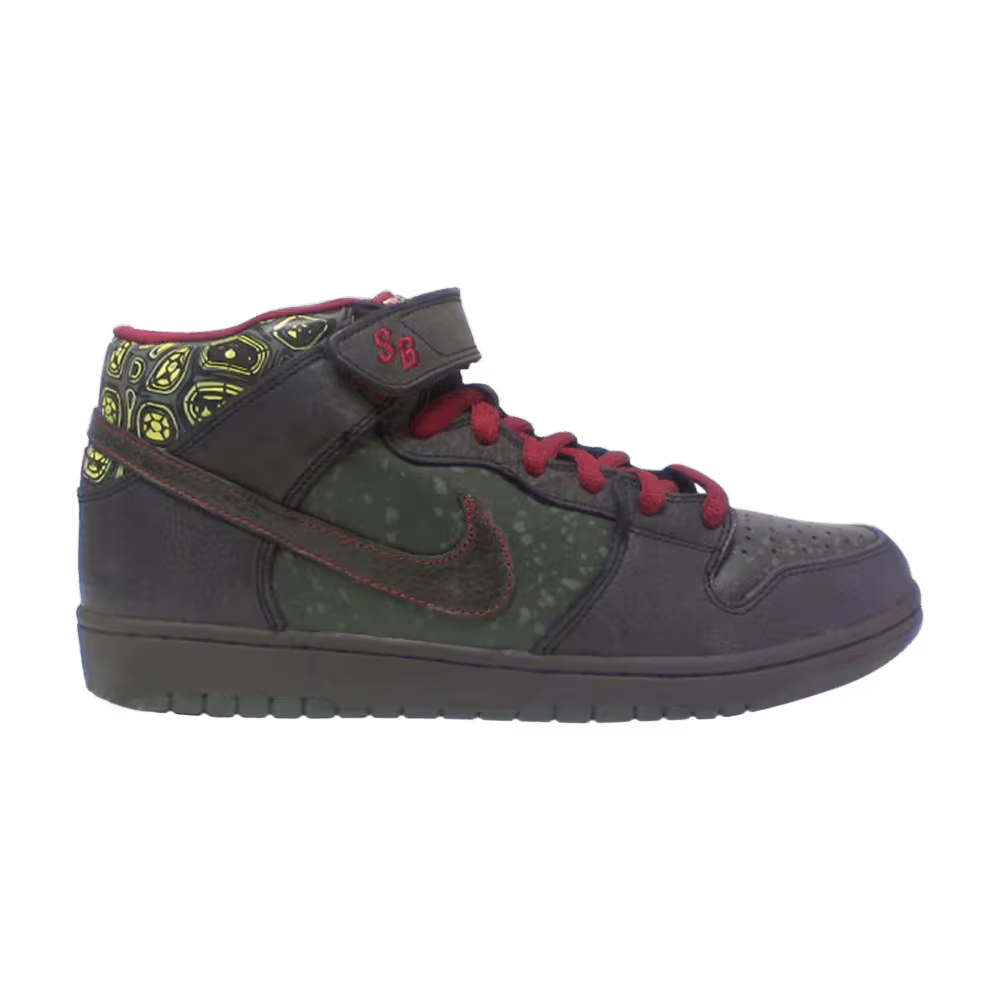 SPoT x Nike SB Dunk Mid Premium Moat