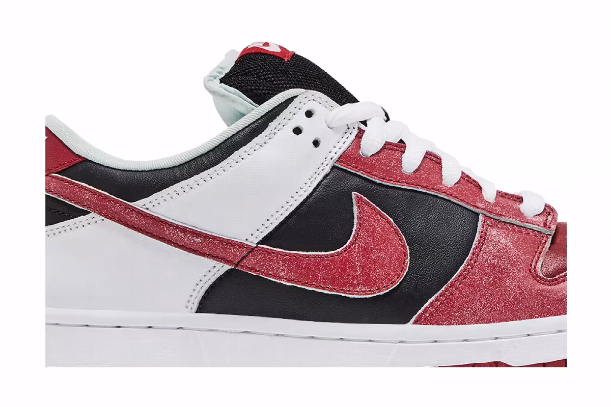 Nike Dunk Low Pro SB Jason Voorhees, view 3