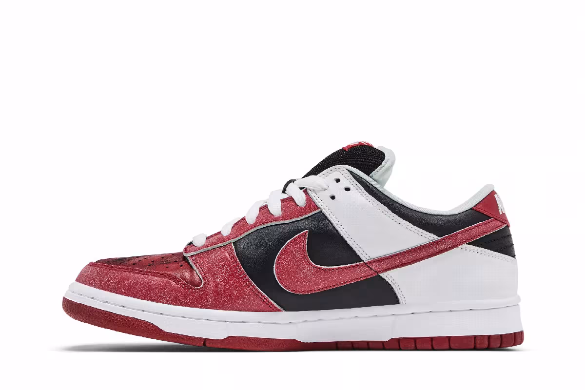 Nike Dunk Low Pro SB Jason Voorhees, view 4