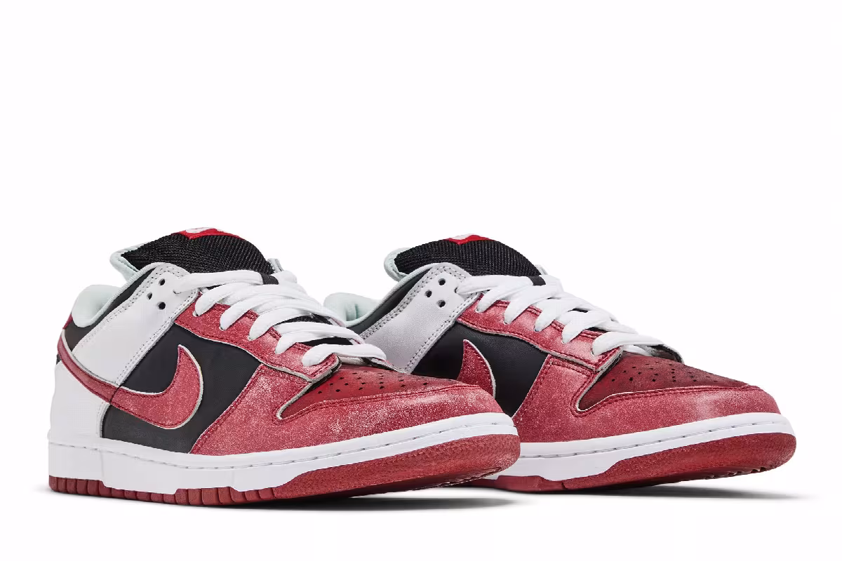 Nike Dunk Low Pro SB Jason Voorhees, view 9