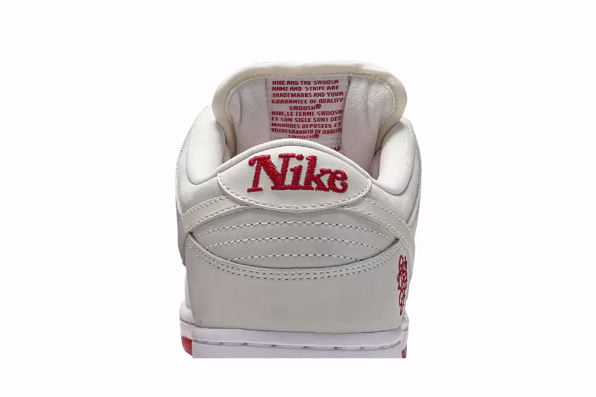 Girls Don't Cry x Nike Dunk Low Pro SB QS Friends & Family, view 8