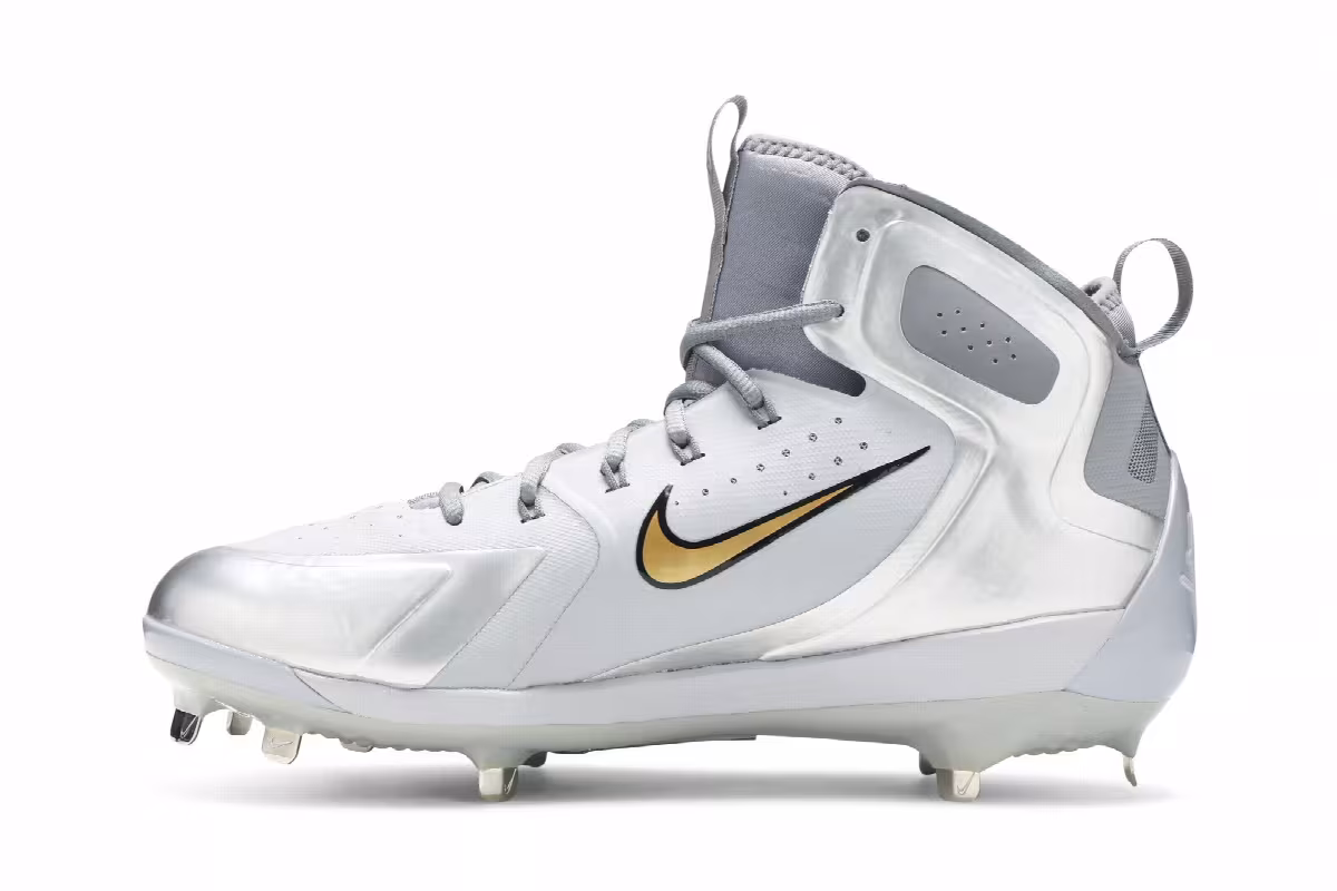 Nike Alpha Huarache Elite Wolf Grey Metallic Silver, view 4