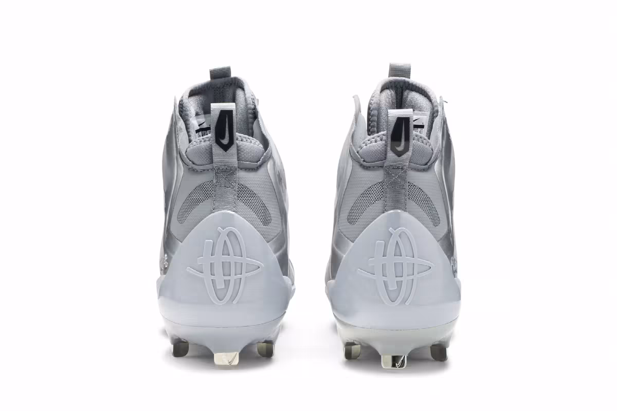 Nike Alpha Huarache Elite Wolf Grey Metallic Silver, view 7