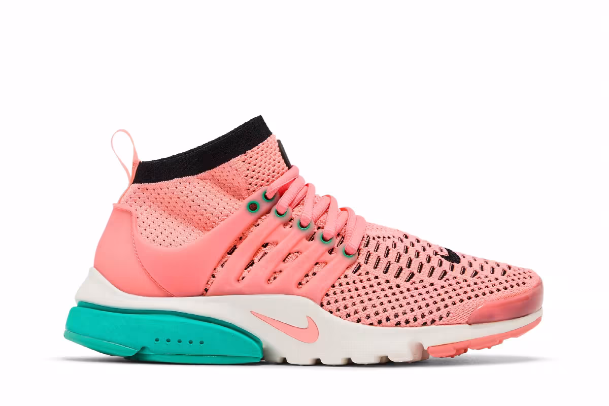 Nike Women's Air Presto Flyknit Ultra Atomic Pink, view 2