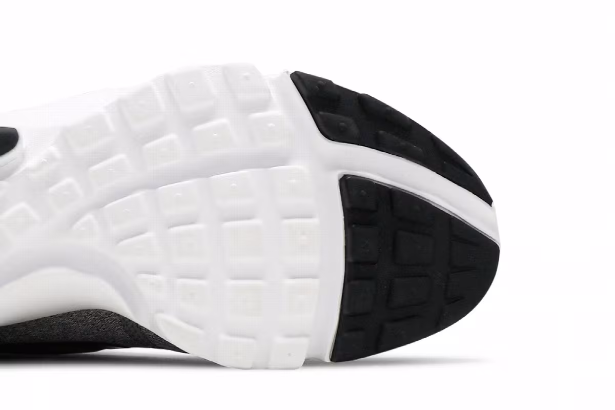 Nike Women's Presto Fly SE Dust, view 6