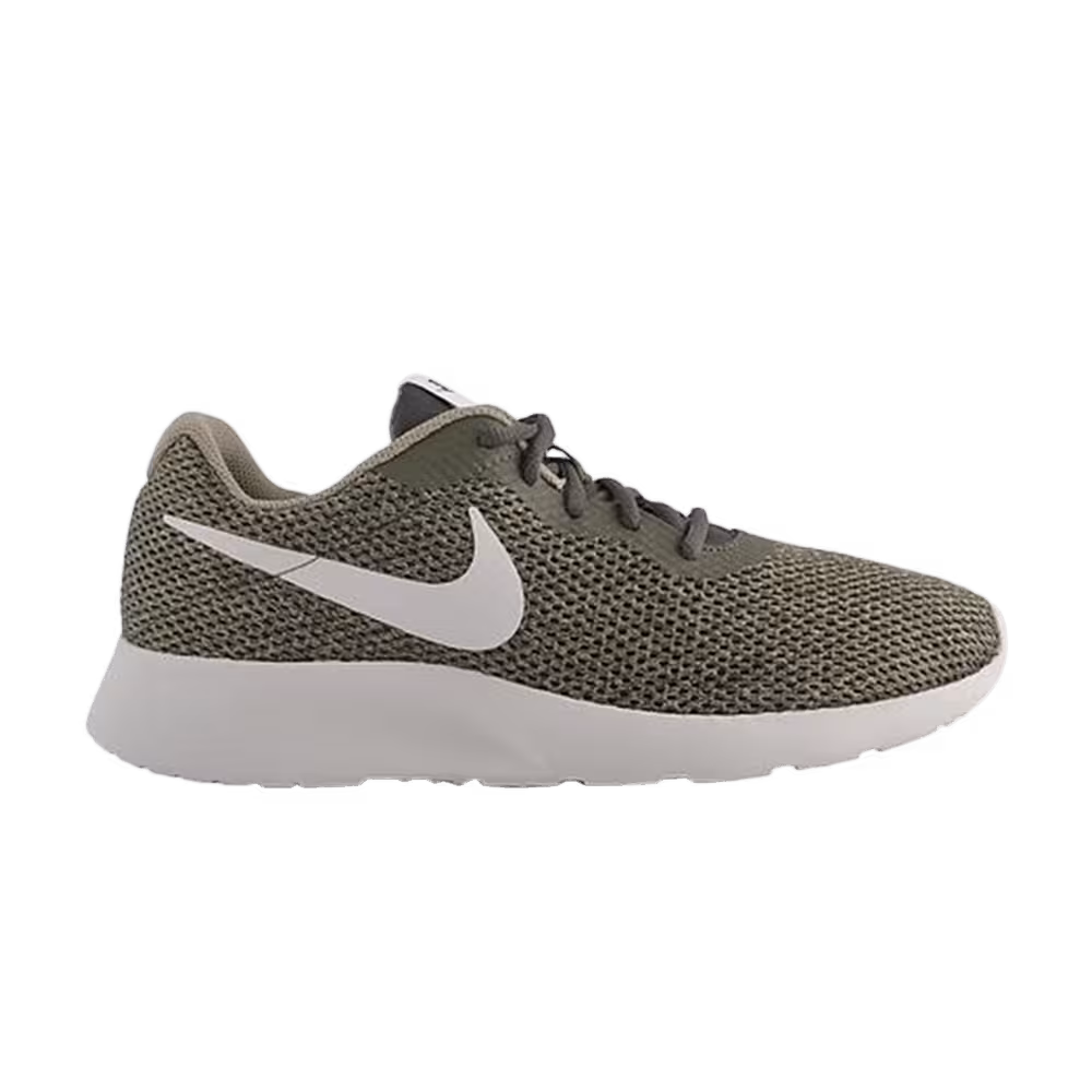 Nike Tanjun SE Cargo Khaki