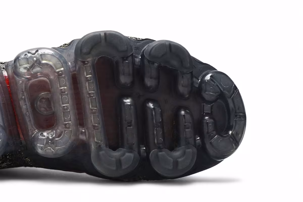 Nike Women's Air VaporMax Flyknit 2 Cheetah, view 6