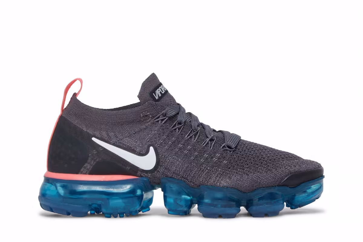 Nike Women's Air VaporMax 2 Flyknit Thunder Grey, view 2