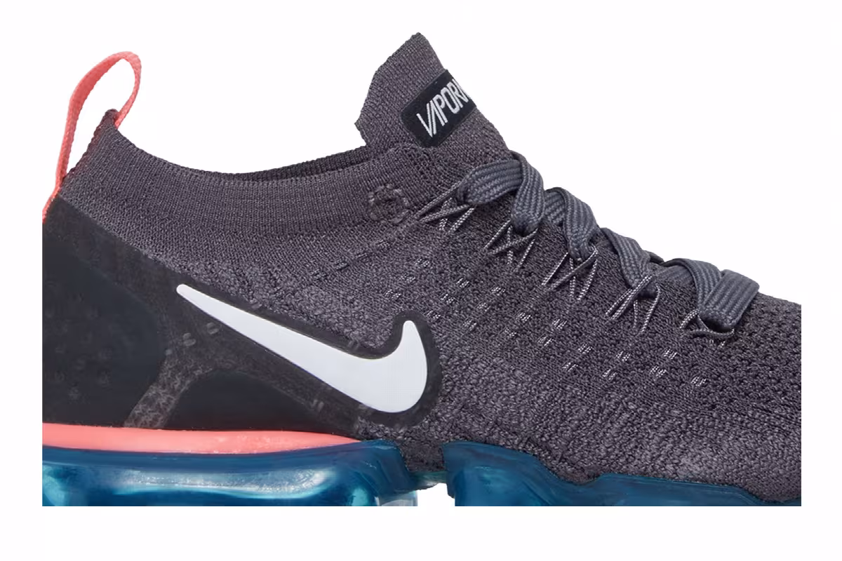 Nike Women's Air VaporMax 2 Flyknit Thunder Grey, view 3
