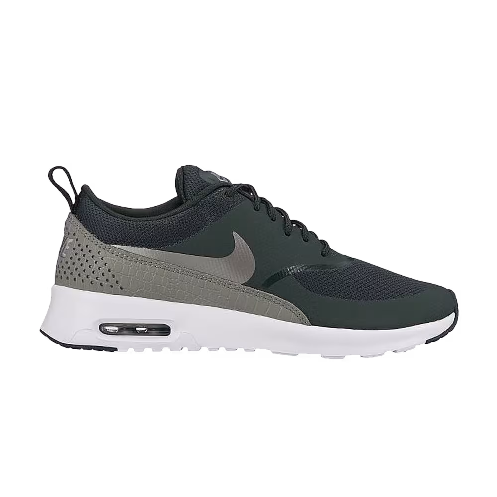 Nike Women's Air Max Thea Outdoor Green