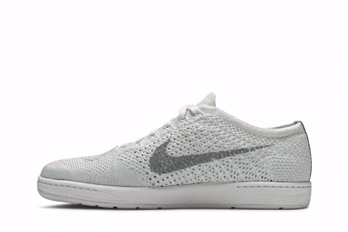 Nike Women's Tennis Classic Ultra Flyknit White Wolf Grey, view 4