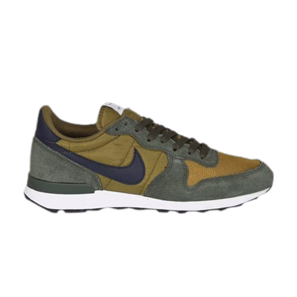 Nike Internationalist Military Green