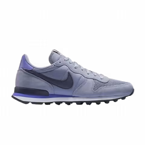 Nike Internationalist