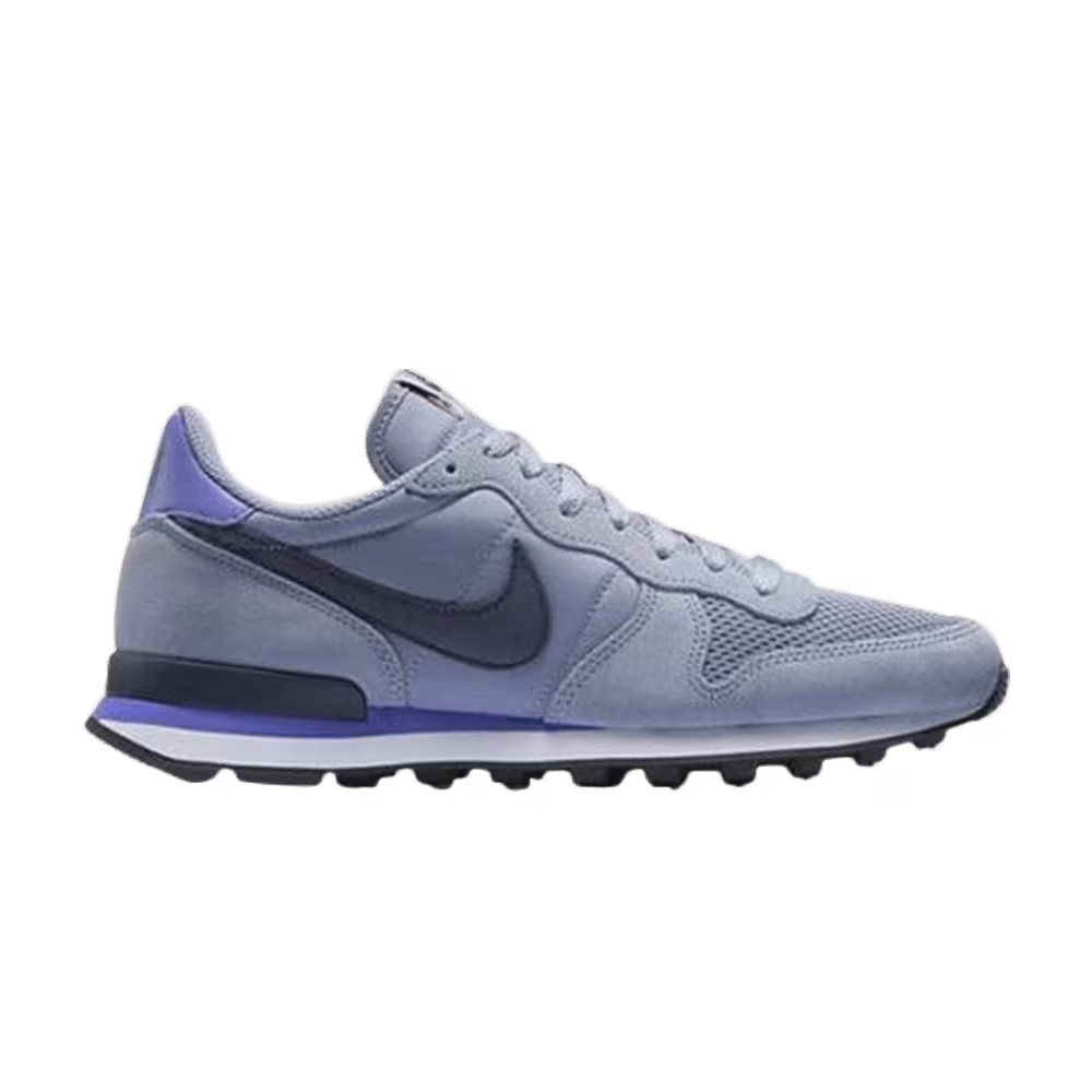 Nike Internationalist