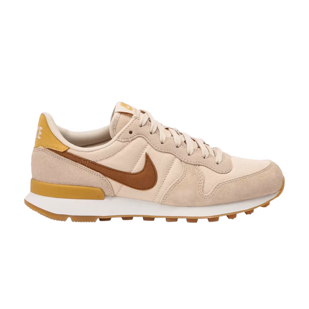 Nike Women's Internationalist Beige Wheat