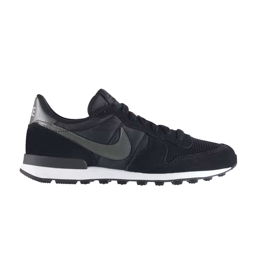 Nike Internationalist