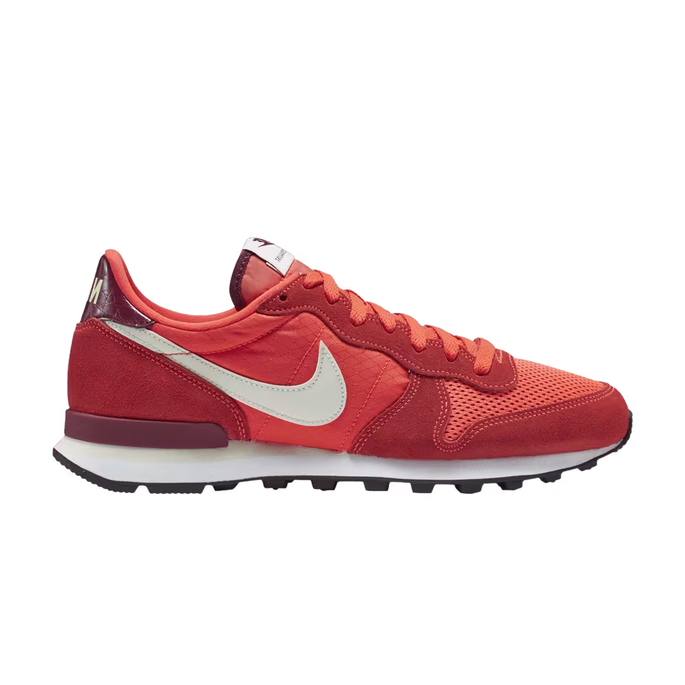 Nike Internationalist Bright Crimson