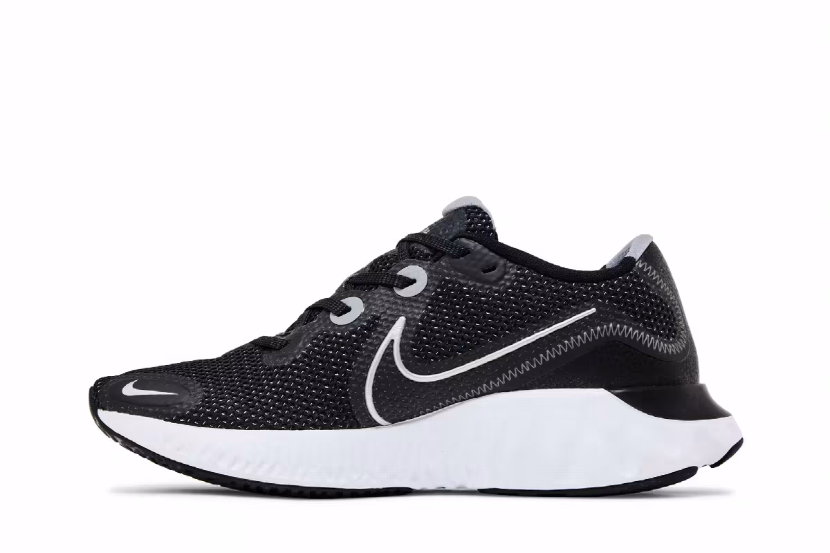 Nike Renew Run 4E Wide Black, view 4