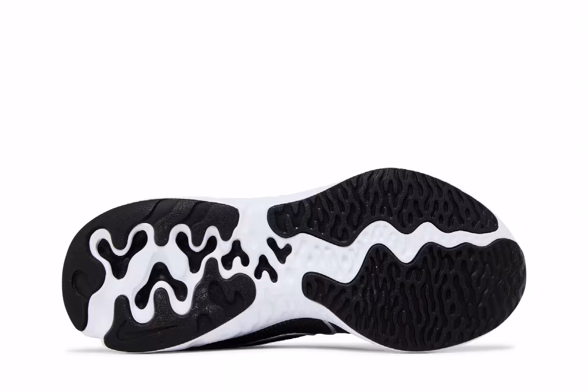Nike Renew Run 4E Wide Black, view 5