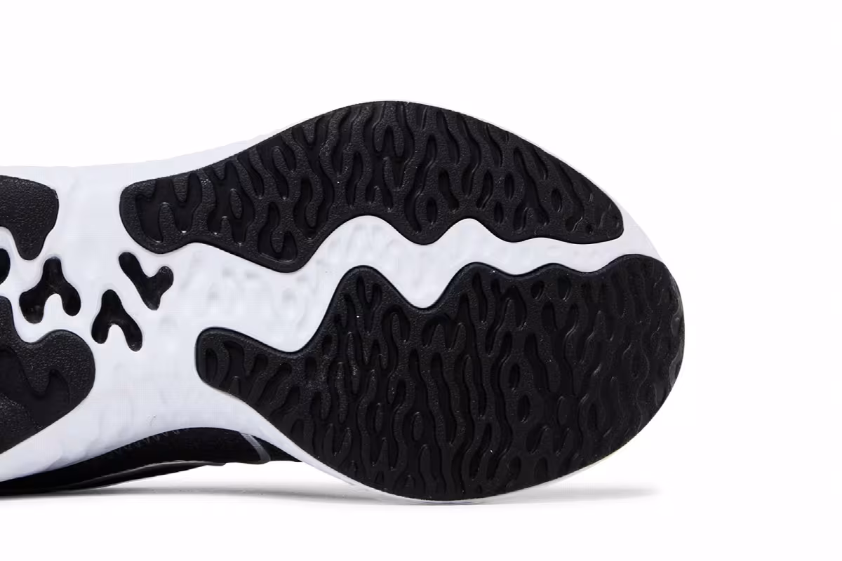 Nike Renew Run 4E Wide Black, view 6