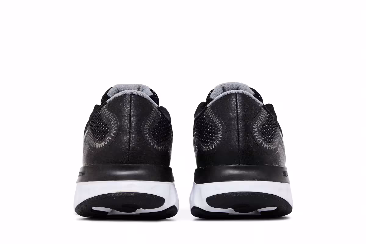Nike Renew Run 4E Wide Black, view 7