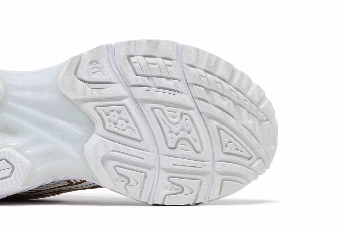 Asics Women's Gel Kayano 14 White Gold, view 6