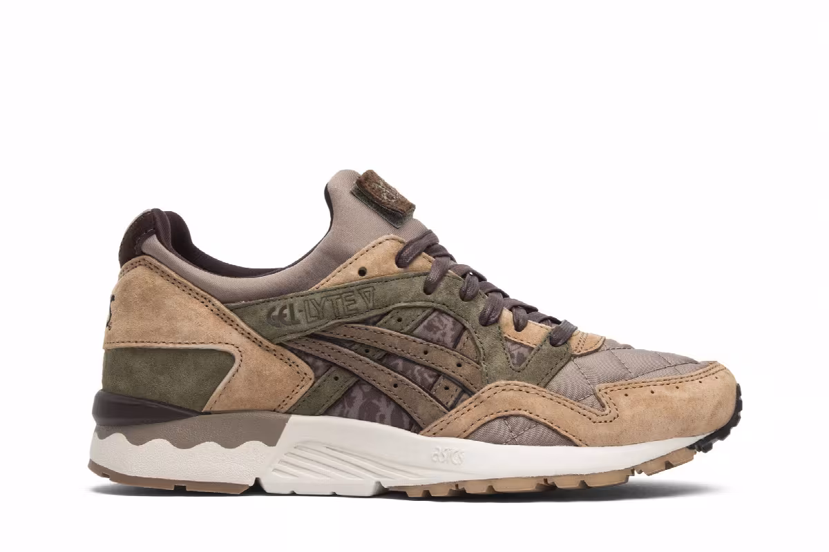 Kicks Lab x SBTG x ASICS Gel Lyte V Phys Ed, view 2