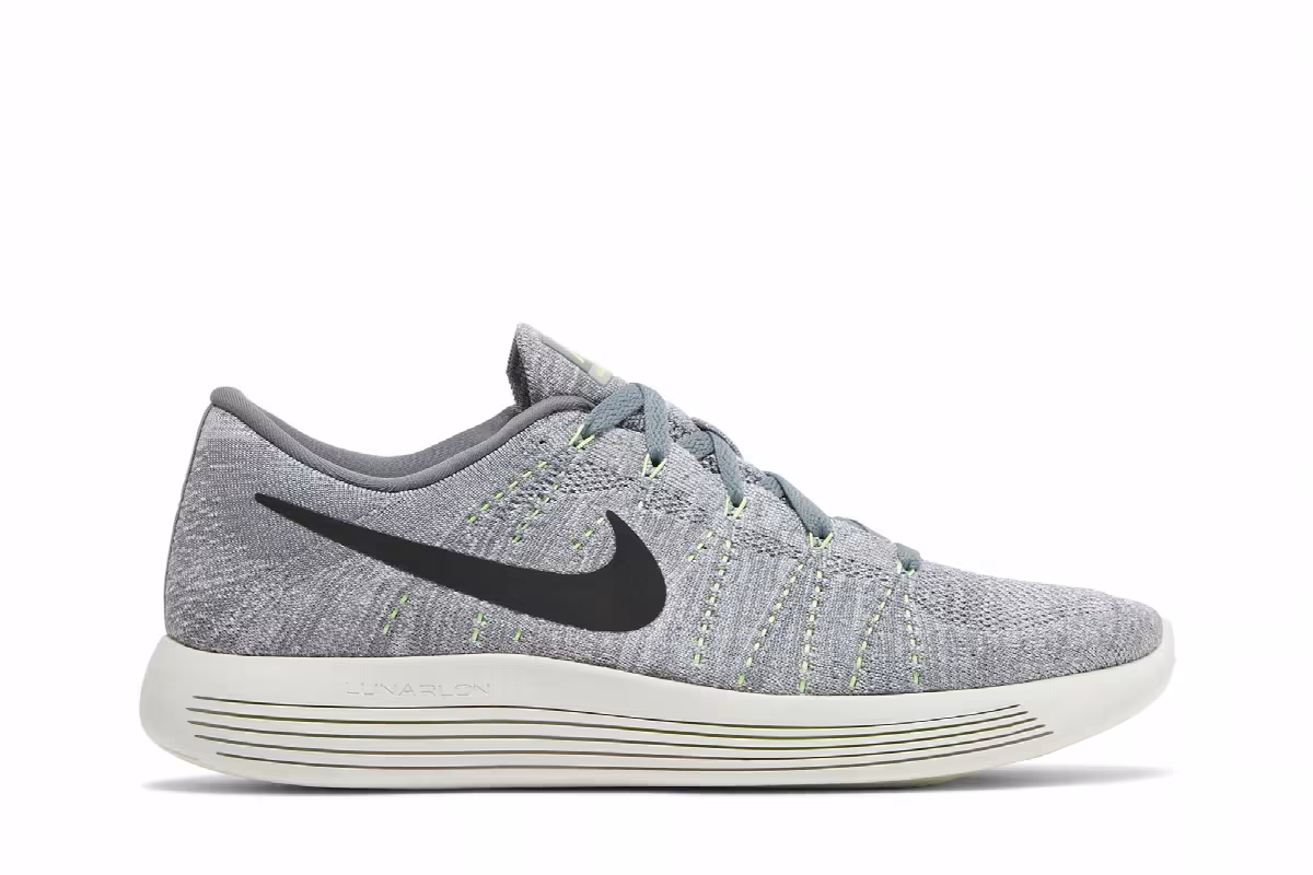 Nike LunarEpic Low Flyknit, view 2