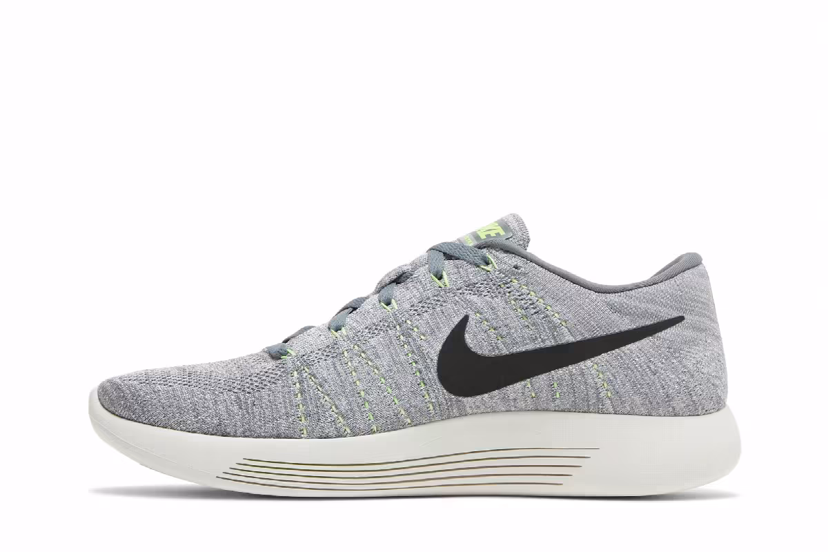 Nike LunarEpic Low Flyknit, view 4