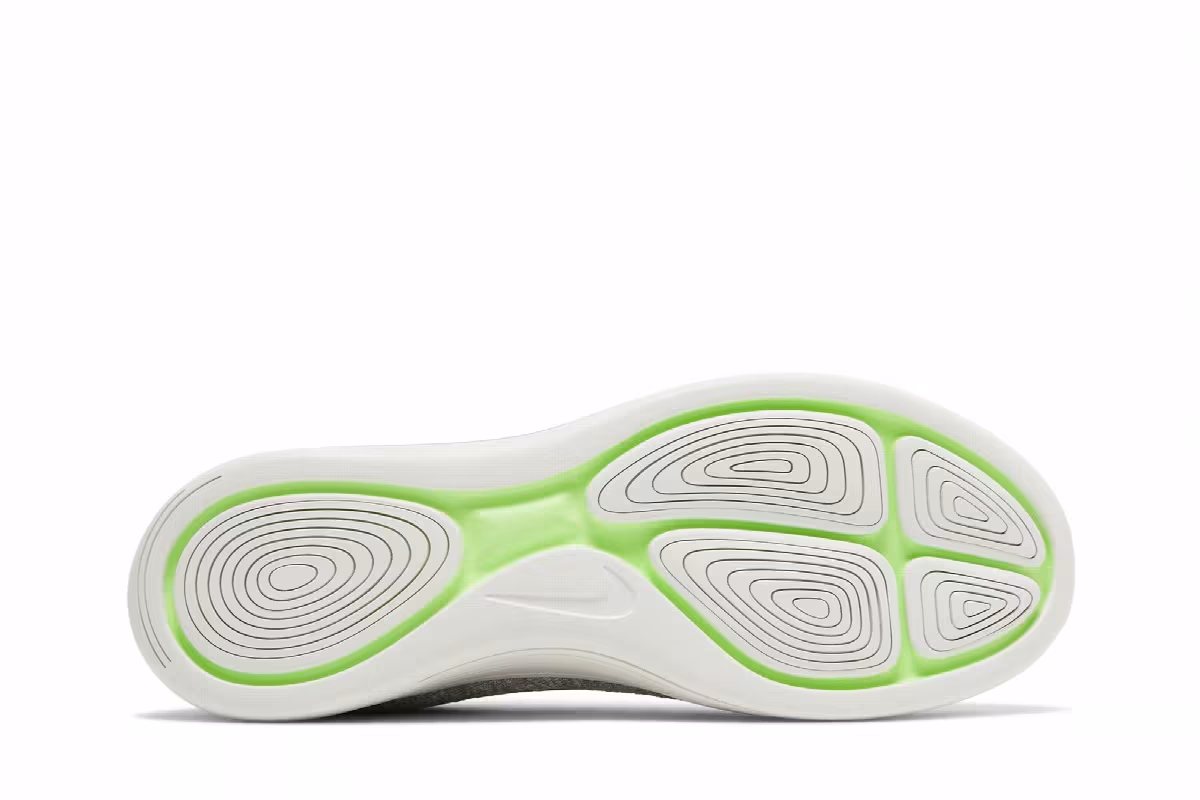 Nike LunarEpic Low Flyknit, view 5