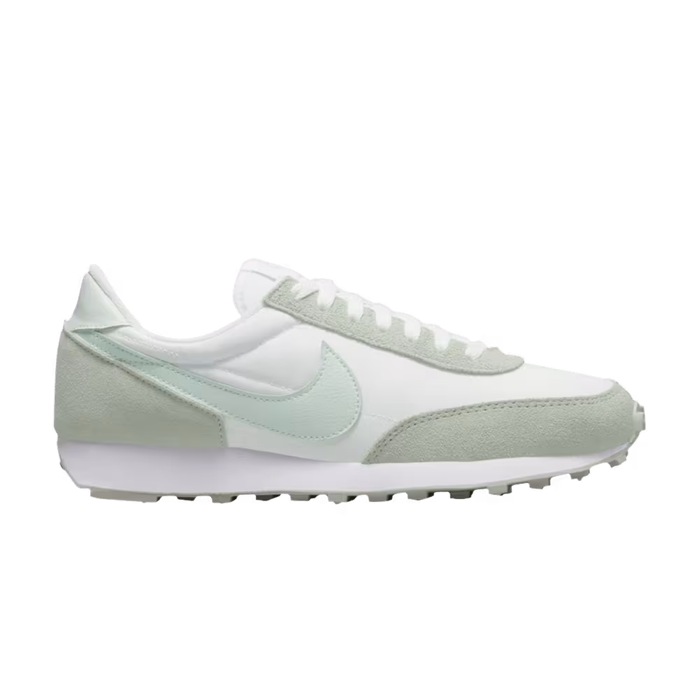 Nike Women's Daybreak Barely Green