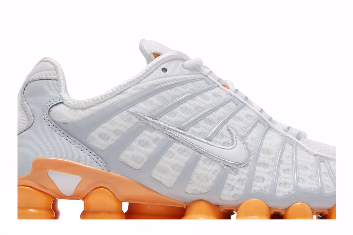 Nike Women's Shox TL Platinum Orange, view 3
