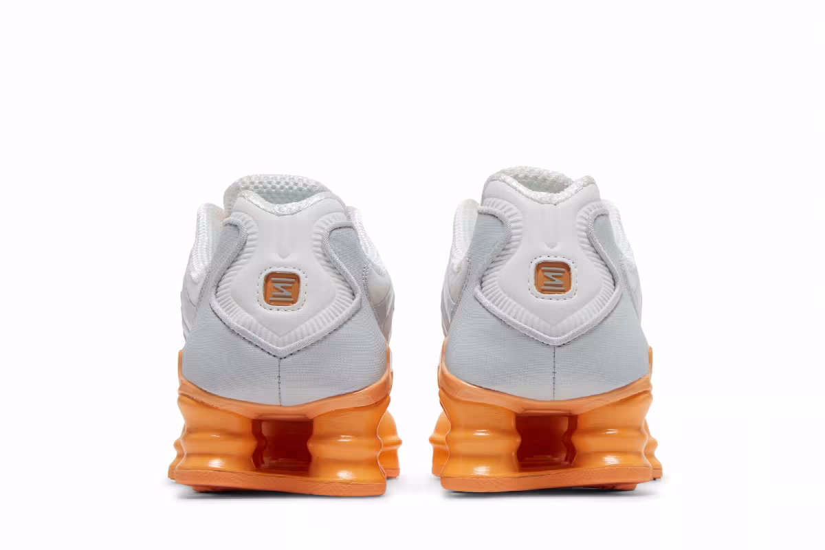 Nike Women's Shox TL Platinum Orange, view 7