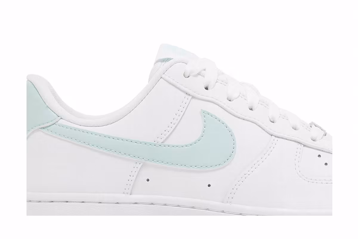 Nike Women's Air Force 1 Jade Ice, view 3