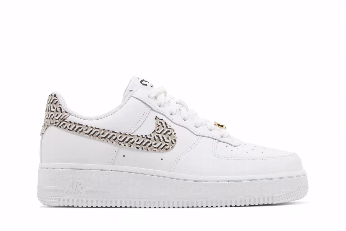 Nike Women's Air Force 1 LX United in Victory - White, view 2