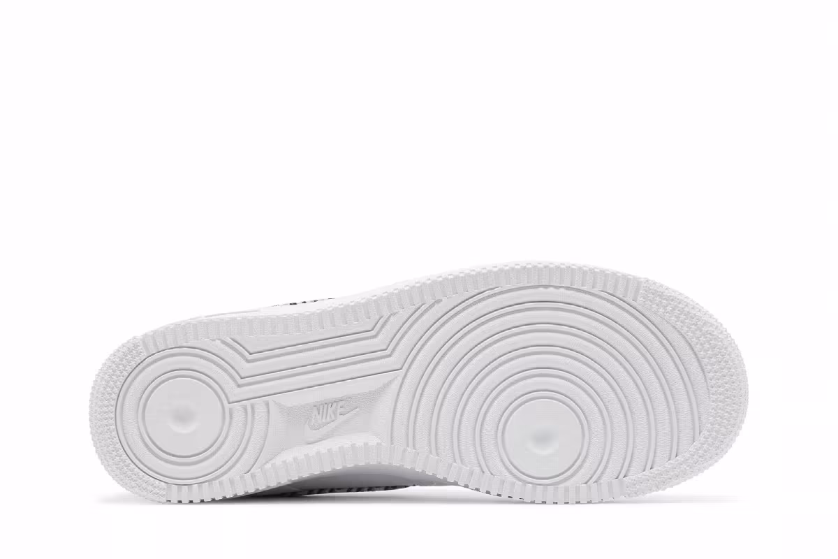 Nike Women's Air Force 1 LX United in Victory - White, view 5