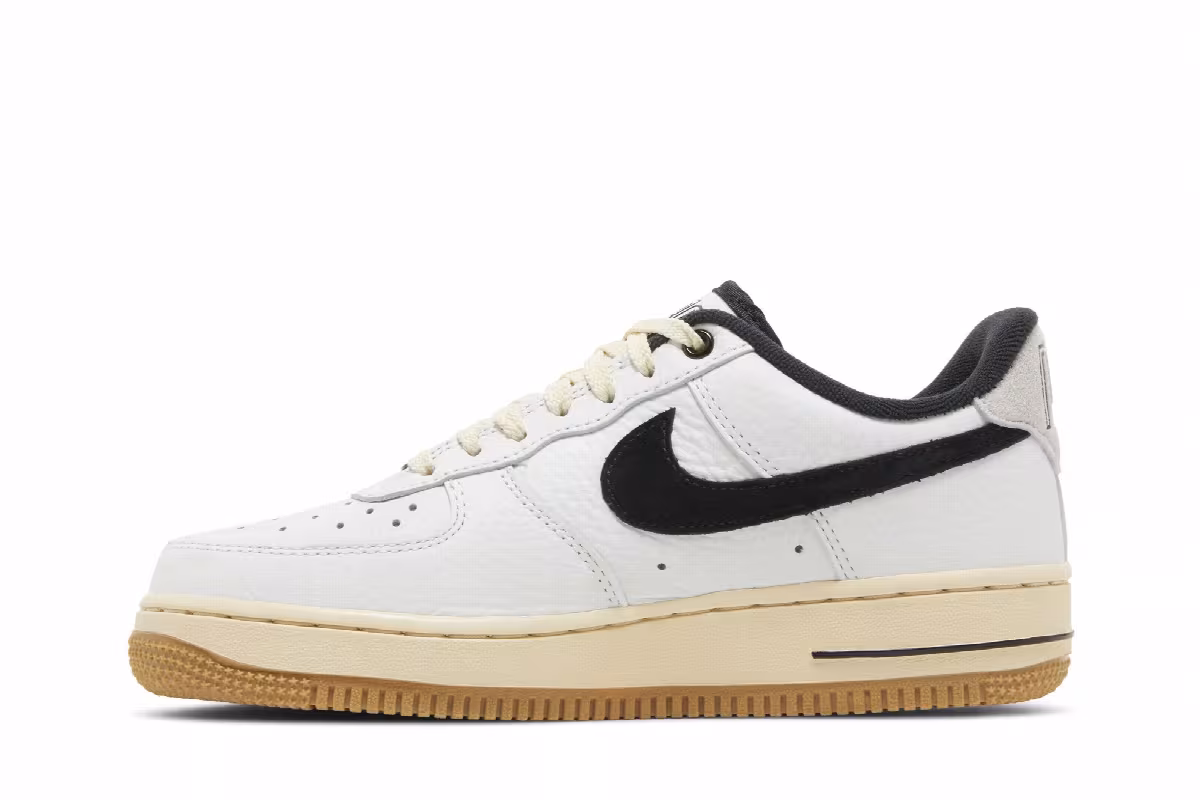 Nike Women's Air Force 1 Command Force - White Black, view 4