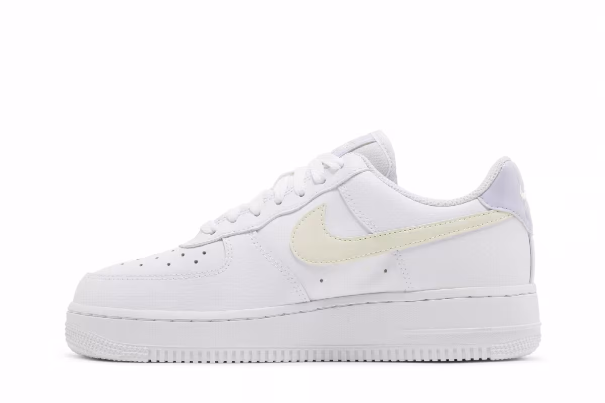 Nike Women's Air Force 1 Coconut Milk Oxygen Purple, view 4