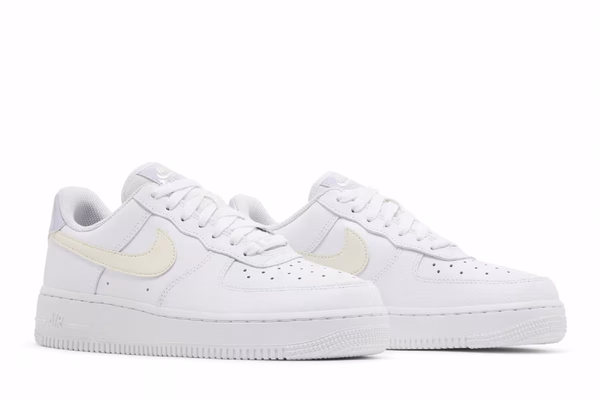 Nike Women's Air Force 1 Coconut Milk Oxygen Purple, view 9