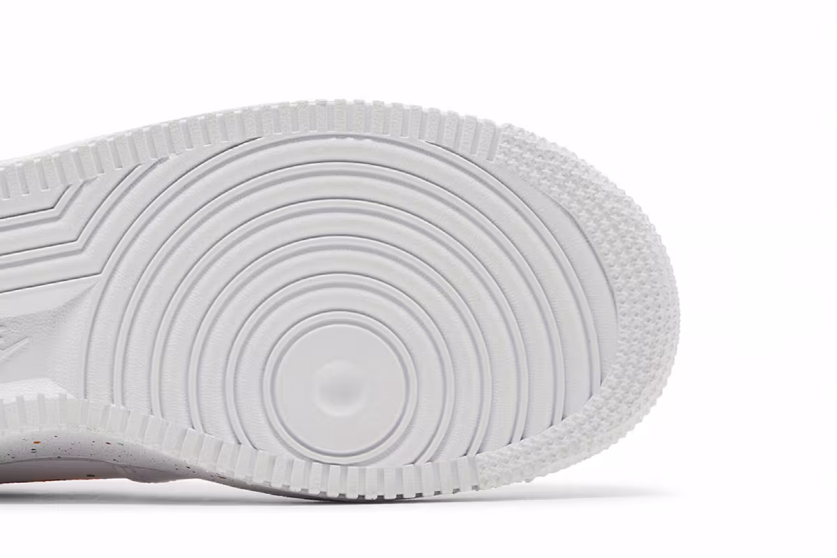 Nike Women's Air Force 1 Leap High, view 6