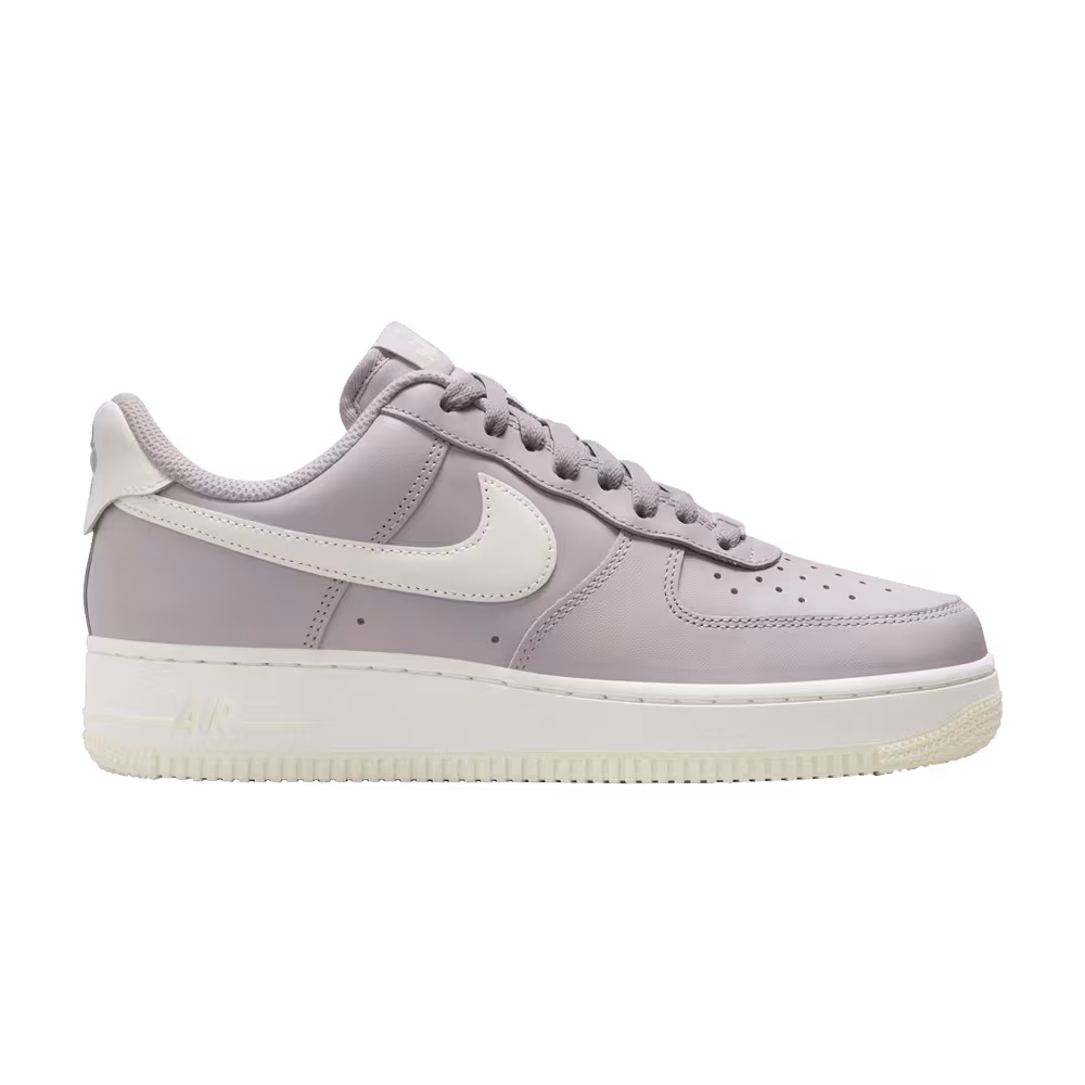 Nike Women's Air Force 1 Platinum Violet