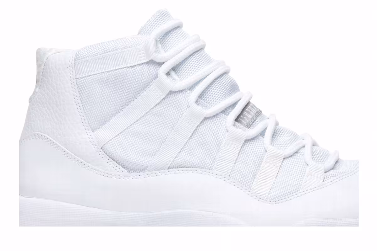 Air Jordan 11 Silver Anniversary, view 3