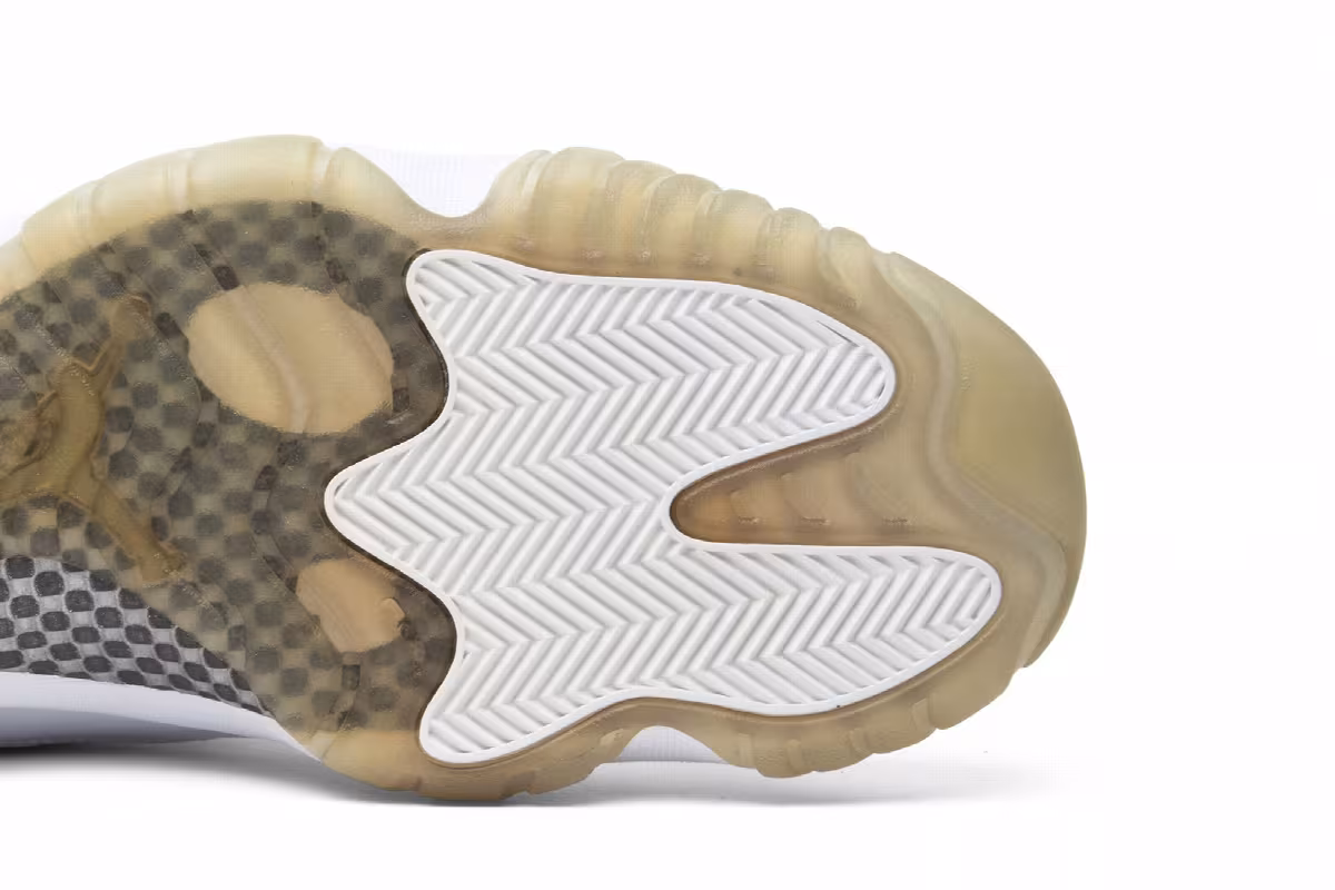 Air Jordan 11 Silver Anniversary, view 6